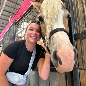 Meet your Posher, Jacqueline